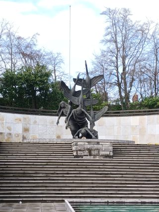 A number of steps lead up from the pool in the centre to the Children of Lir statue at the back. This sculpture depicts four children transforming into swans as the mythological story goes
