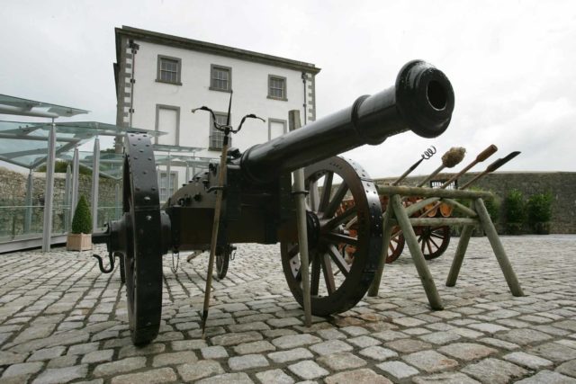 The cannon in the stable yard The cannon in the stable yard