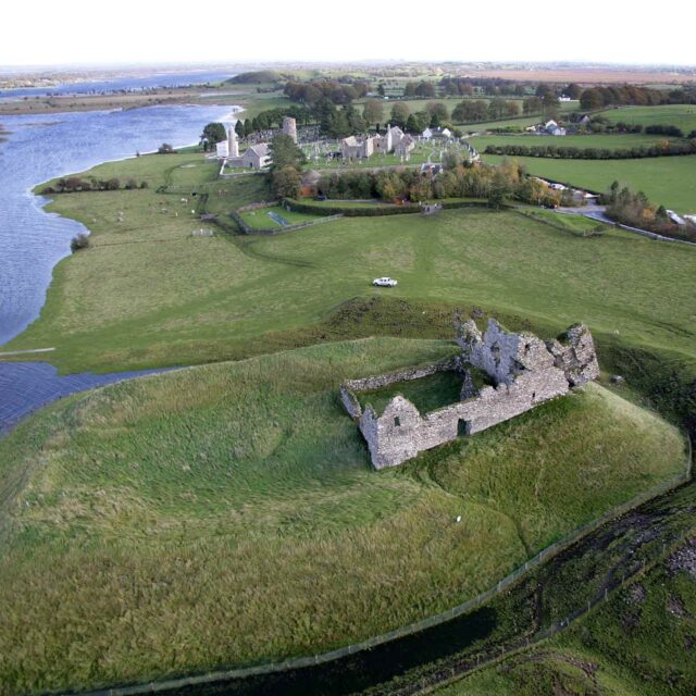 ISL Tour of Clonmacnoise