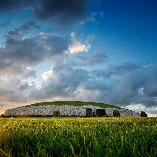Brú na Bóinne Visitor Centre (Newgrange and Knowth)