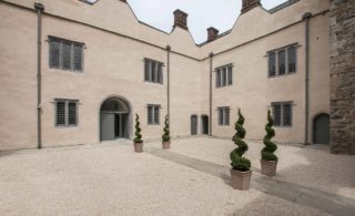 Ormond-Castle Upper courtyard