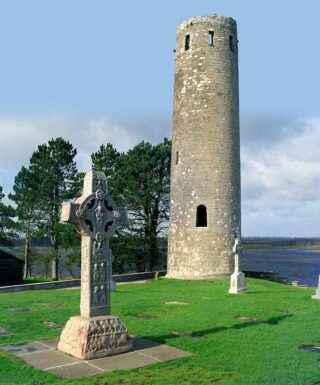 Round Tower and High Cross at Clonmacnoise