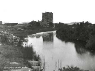 Aughnanure Castle and Edmund O’Flaherty’s house in the late-19th/early-20th century.