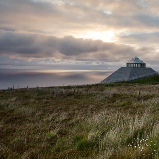 Céide Fields ag tóraíocht uibheacha Cásca