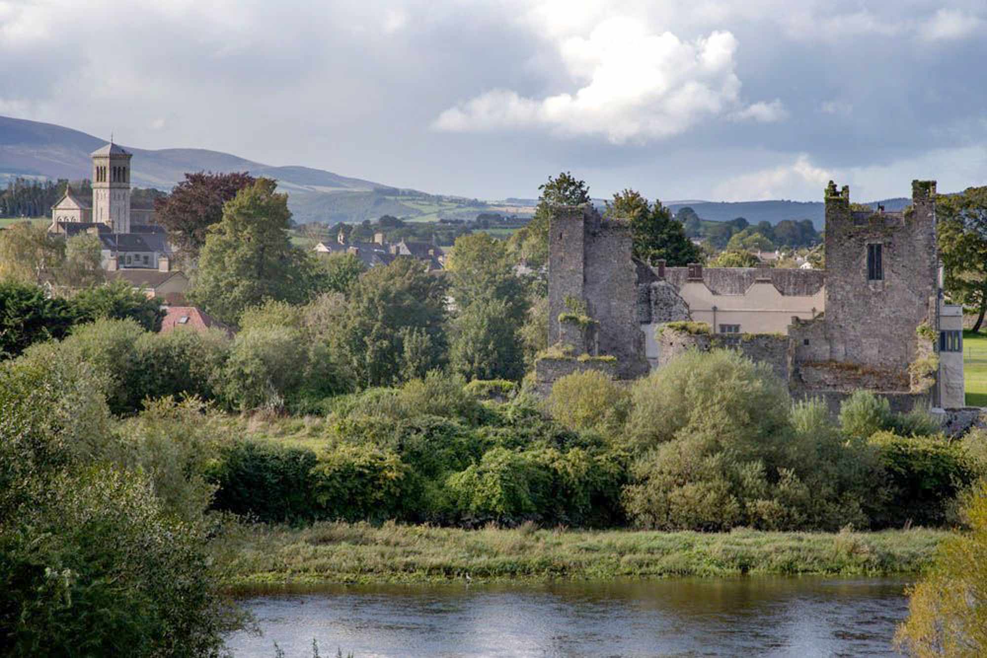 View of Ormond Castle from the river Suir