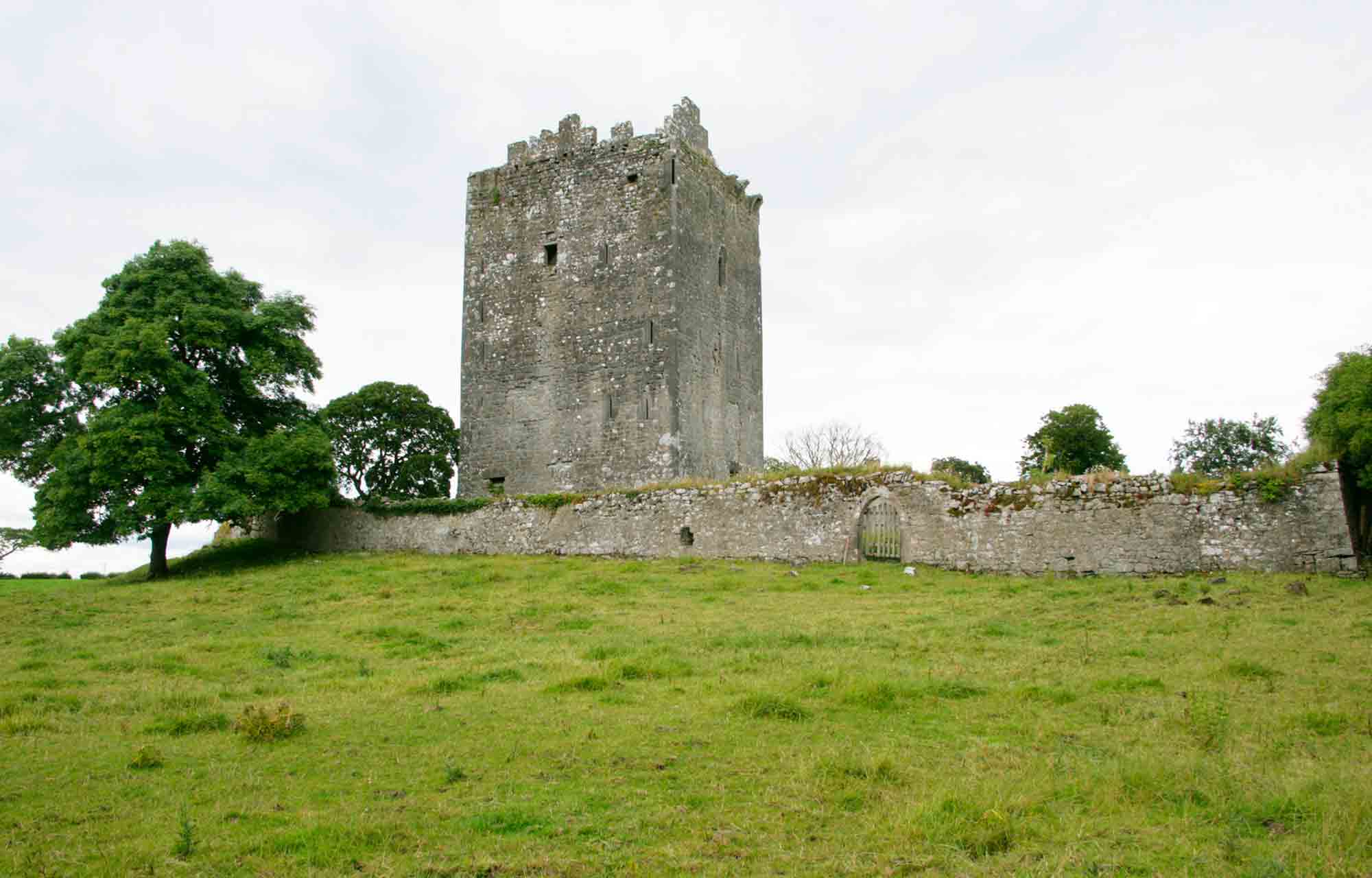 Lackeen Castle
