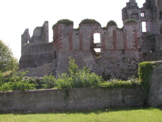 Caisleán Eas Géitine Buaicphointí