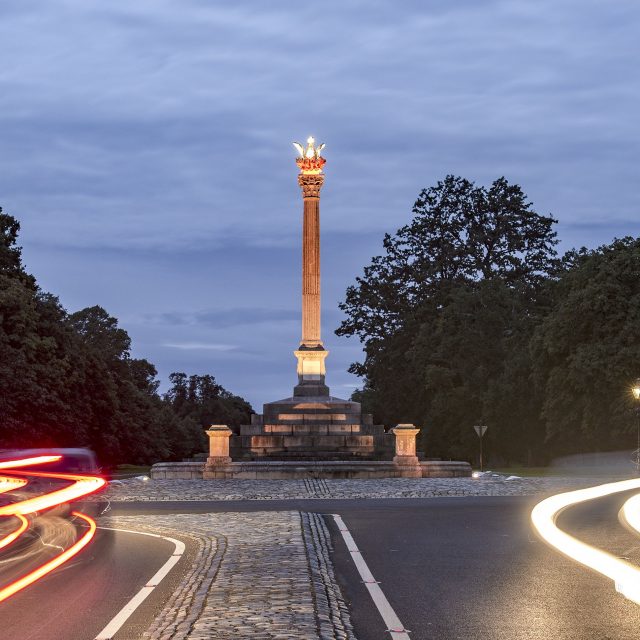 Spades and Sovereignty: Archaeology in a Changing Ireland