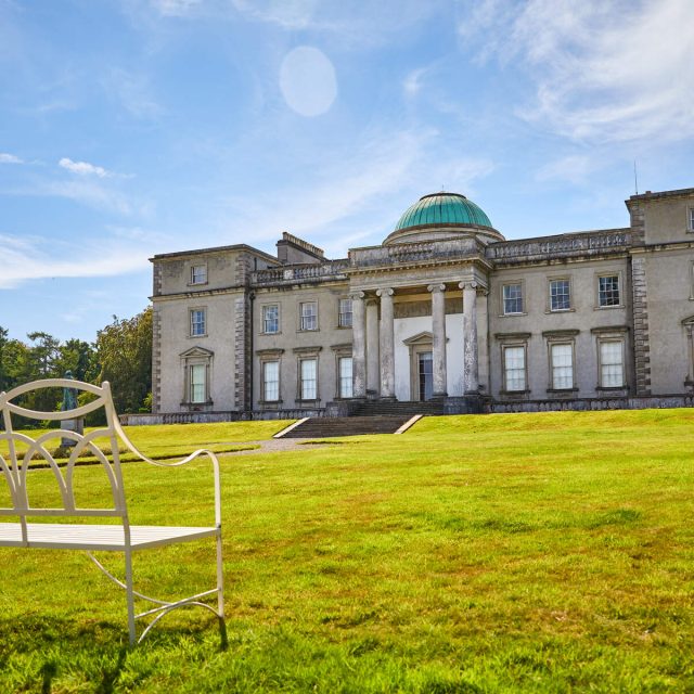 Turas trí nGaeilge de Cúirt Ioma 