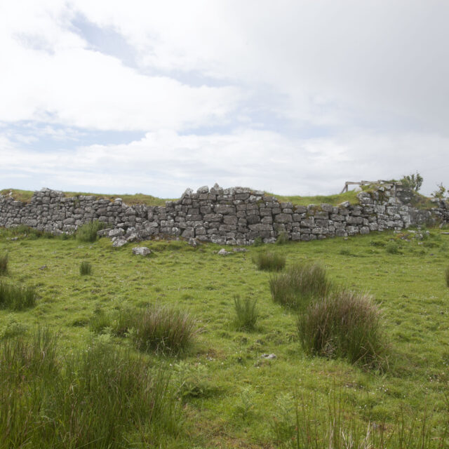 Lios Chathair Mhic Neachtain