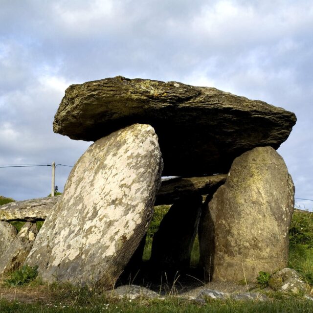 Tuama Dingeach na hAltóra