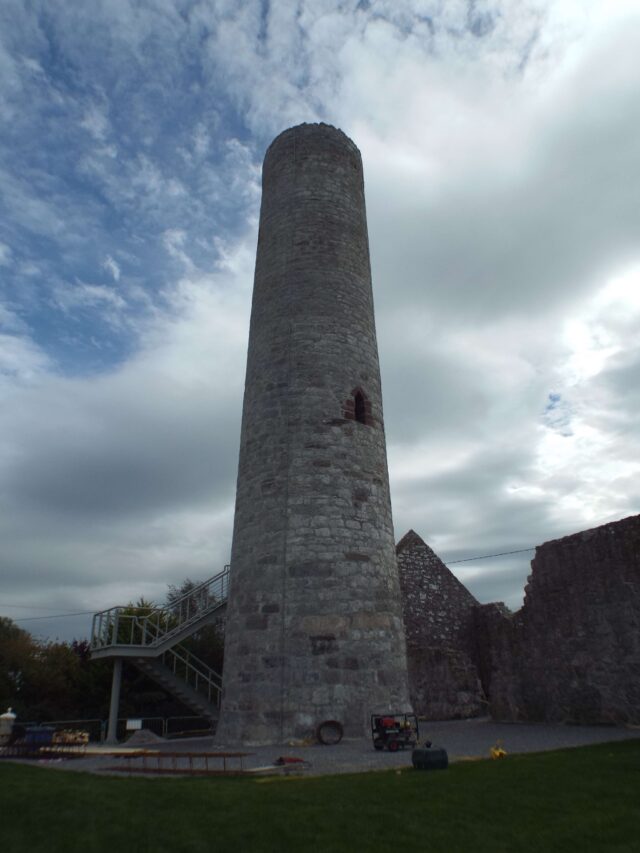 Díseart Aonghusa Round Tower
Credit OPW round tower reaching toward the cloudy sky