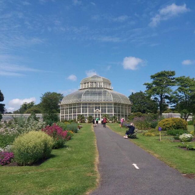 Turas Trí Ghaeilge de Garraithe na Lus