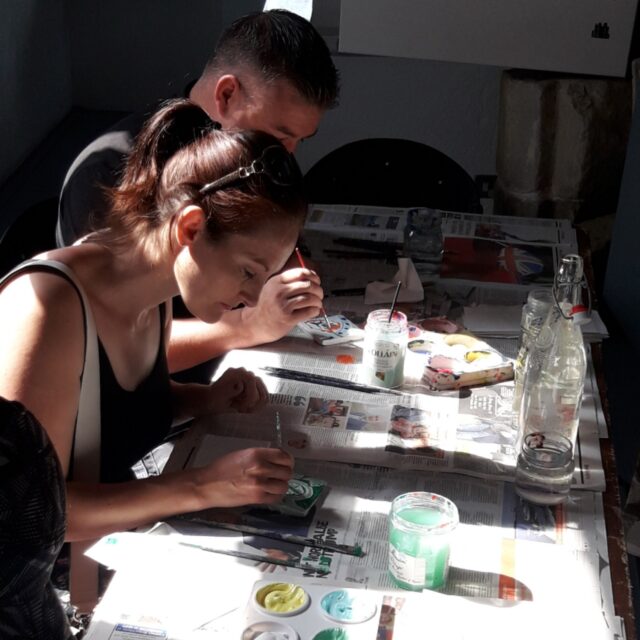 Paint your own Medieval Mellifont Tile