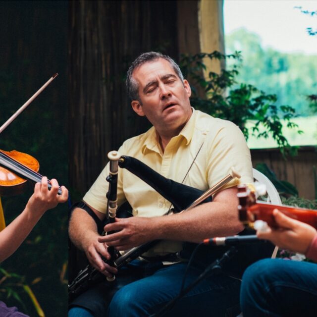 John Walsh (Flamenco guitar), David Power (uilleann pipes) & Marja Gaynor (Baroque violin)