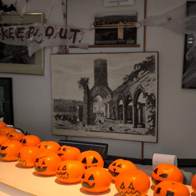 Traditional Halloween Turnips and Pumpkin workshop